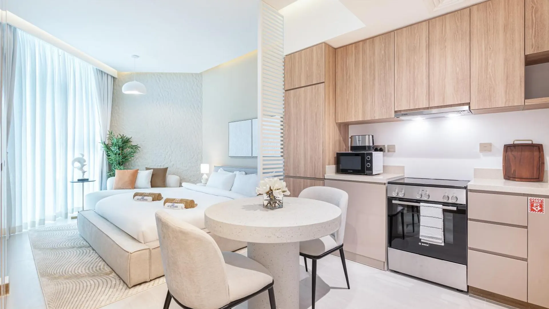 Excellent Home With Canal Views By Missoni Dubai